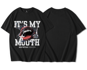 T-shirt oversize noir SportiStyles avec imprimé bouche rouge et grand texte « IT’S MY MOUTH » devant, dos uni