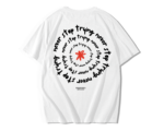 Dos du t-shirt oversize premium blanc SportiStyles avec symbole rouge central et texte circulaire noir « never stop trying »
